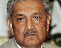 Pakistani nuclear scientist says restrictions lifted