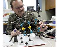 Molecular magnetism packs power with 'messenger electron'