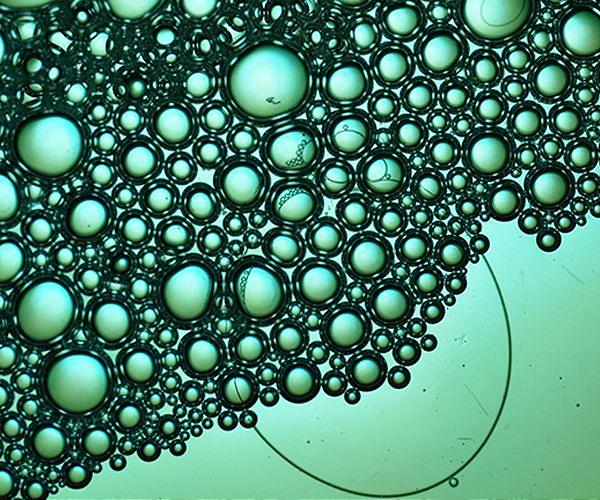 Using liquid air for grid-scale energy storage