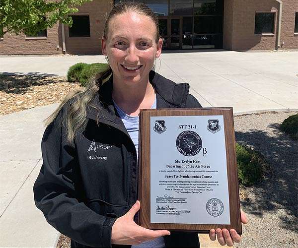 AFRL engineer graduates from first-ever space test course