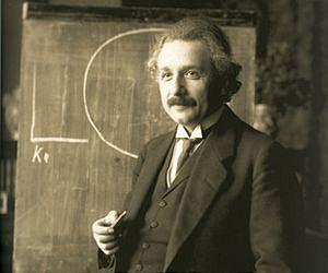 Einstein's genius put down to 'well-connected' brain halves