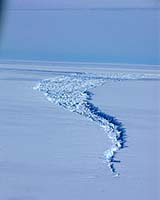 Scripps Studies Provide New Details About Antarctic Iceberg Detachment