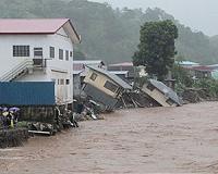 Solomons flood victims 'terrified' after quakes