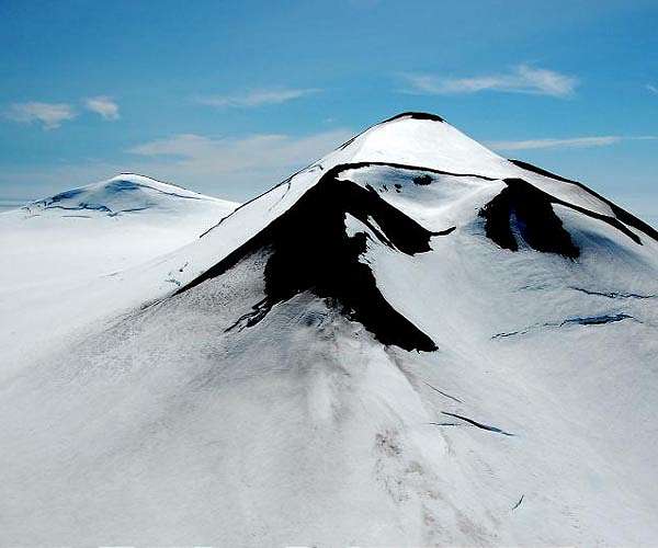 Ice-capped volcanoes slower to erupt, study finds