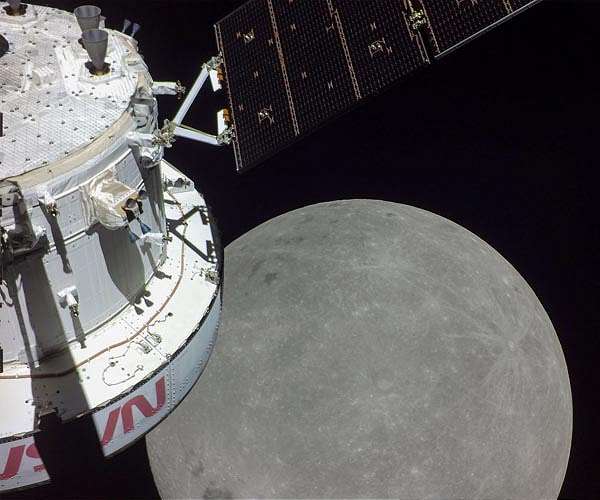 Lunar ambitions boost space funding as investment set to reach $33 billion by 2032