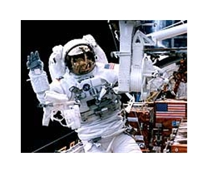 NASA announces eight new astronauts, half are women