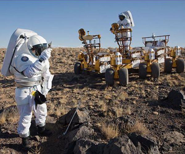 Mars model provides method for landing humans on Red Planet