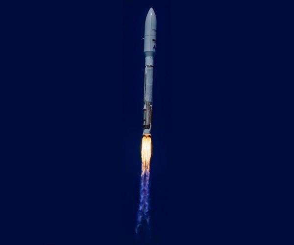 Amazon launches test satellites in challenge to Musk's Starlink