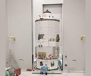 The initial Ariane 5 for launch in 2012 completes its final assembly