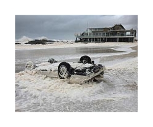 Wild Christmas weather hits Australia