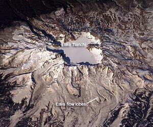 Koreas agree to hold volcano talks
