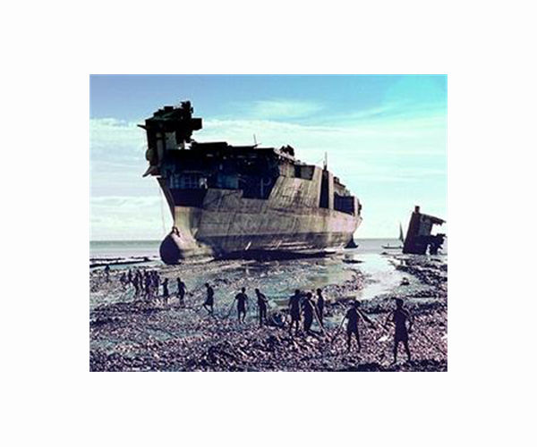 European firms scrap toxic ships on Bangladesh beaches: HRW