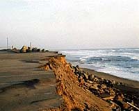 Strange Ocean Wave Patterns Raise Questions About Beach Erosion