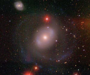 XMM-Newton reveals light 'echo' around supermassive black hole