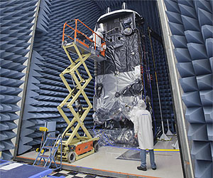 1st Boeing 702MP Satellite on Track for 2012 Launch Following Key Test