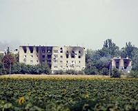 Donetsk queues for water as fighting shuts off supply