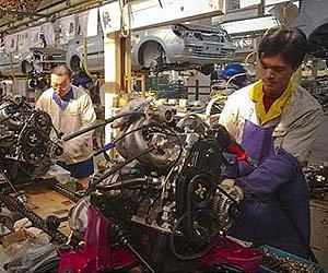 China manufacturing slows: HSBC