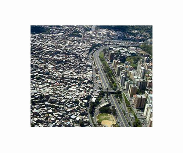 Well drilling thrives as Caracas water supply flounders