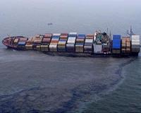 Oil spilling from ship stuck on Pacific reef: locals