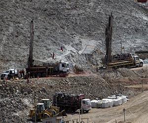 Tough road ahead for trapped Chile miners