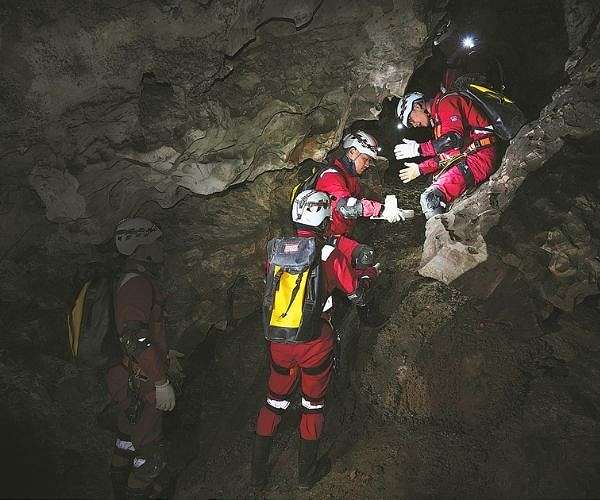Chinese astronauts hone extreme cave survival skills