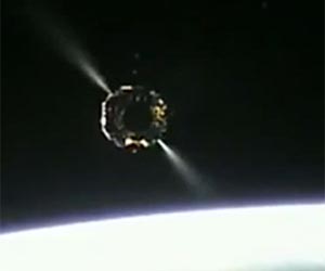 Silent Orbit for China's Moon Lander