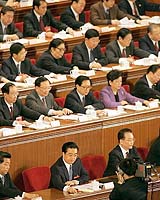 Analysis: Taiwan, China Neighbors, Foes