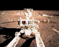 China's Jade Rabbit moon rover 'alive but struggling'