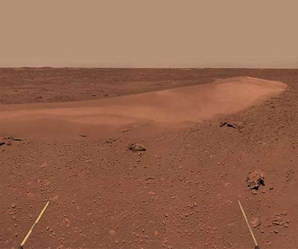 Zhurong marks 1st anniversary since launch with dune exploration