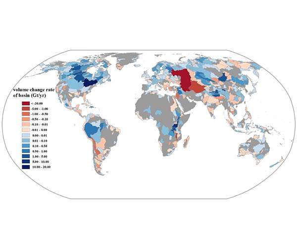 Satellite laser altimetry helps monitor changes in global lake water storage
