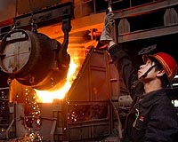 China industrial output growth at five-year low: govt