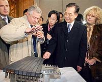 Chinese PM Eyes Nuclear Future In France