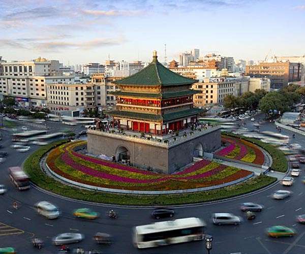 Xi'an residents complain of food shortages as lockdown drags on
