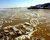 Flood Alarm As Ice Blocks China's Yellow River