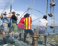 Pakistan frees 220 Indian fishermen