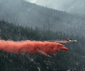 Colorado seeks help to douse wildfires