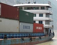 China imports plummet on weak commodities prices