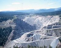 A climate signal in the global distribution of copper deposits