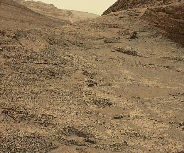 Sols 3562-3563: Adventures Over Sand