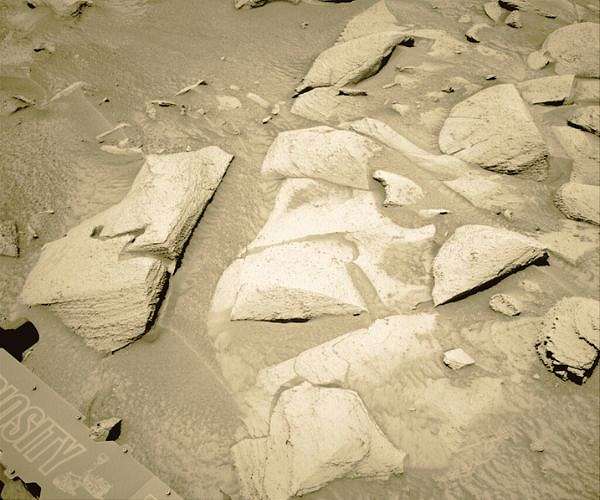 A blancing act at Ubajara: Sol 3830