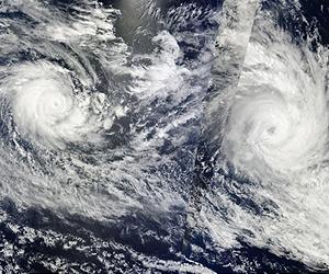 Cyclone devastates Fijian islands: official