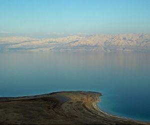 Despite rains, Dead Sea water levels falls again in December