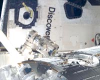 Space shuttle cleared to land, loose object poses no risk