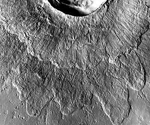 Big ice may explain Mars' double-layer craters