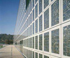 Leading PV Module Manufacturers Adopt DuPont Solamet Metallizations