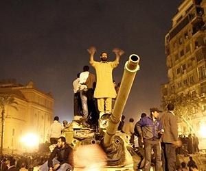 Egyptians turn out for rival protests