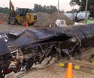 Blast interrupts Iraq-Turkey oil pipeline