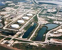 US Oil Production Reels From Hurricane Katrina