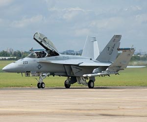 India to start talks on $12 billion fighter jet order