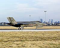 Lockheed Martin F-35 Completes First Ground Taxi Test